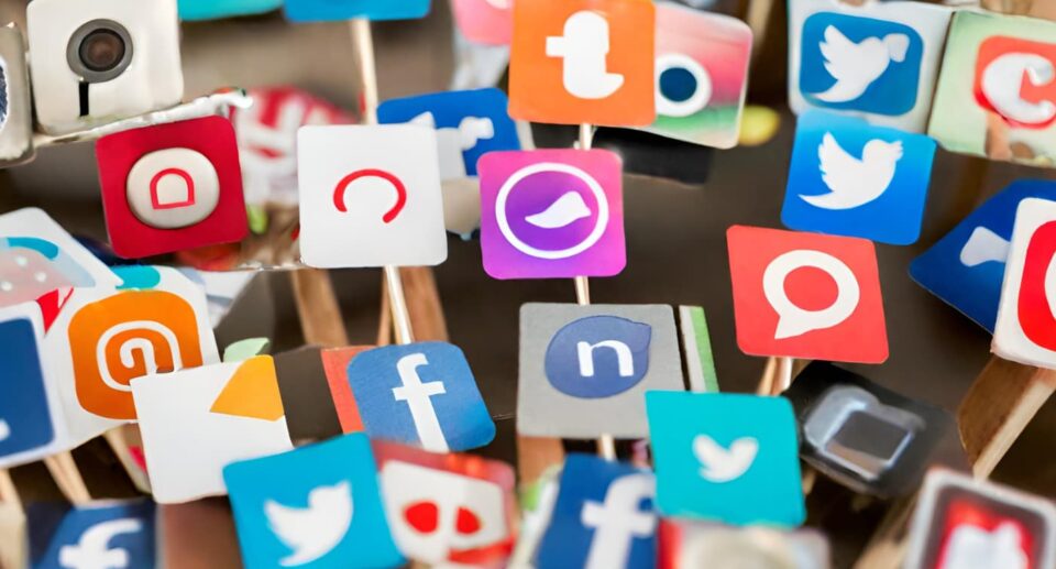 Social Media Strategies for Solar Panel Businesses: Building a Sustainable Online Community